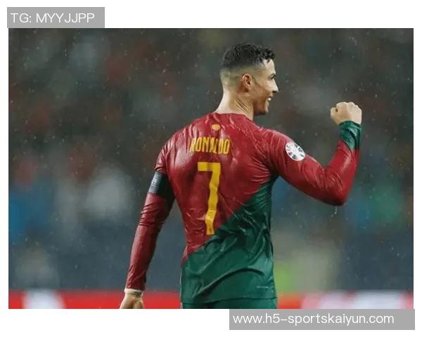 姆巴佩致敬C罗追平纪录获认可C罗亲自回复鼓励他继续努力